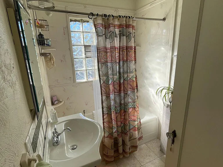 615 Gunnison Ave #617 — Photo 10