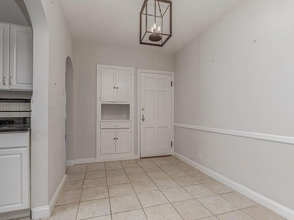 5th image of 7535 Oxford Dr E #1W