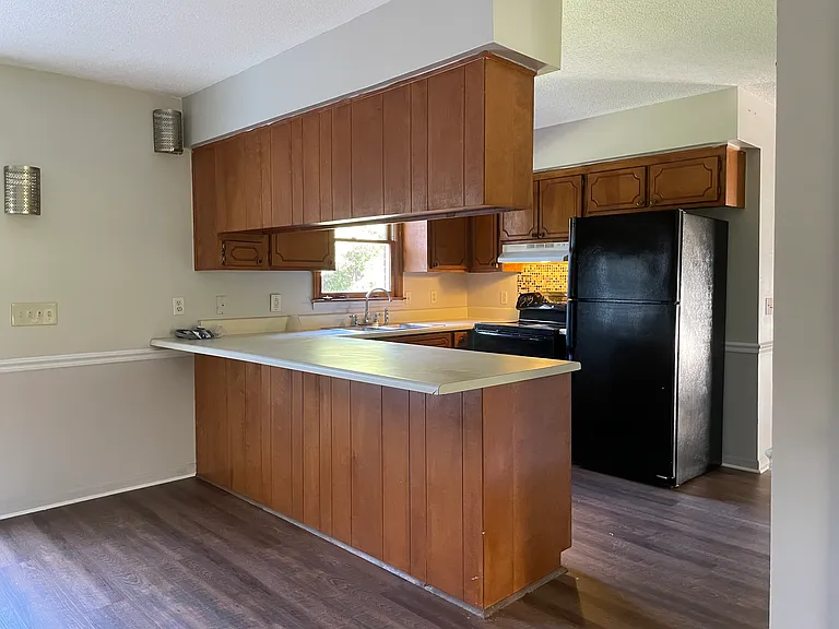103 Smith Ct #103 — Photo 4