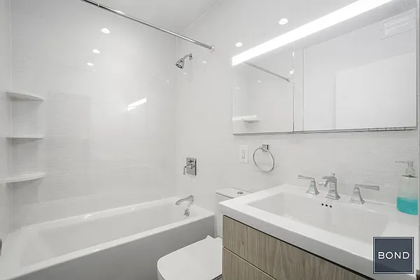 Rented by Bond New York | media 15