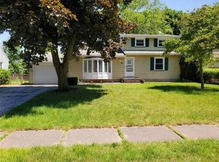 210 N Autumn Dr, Rochester, NY 14626