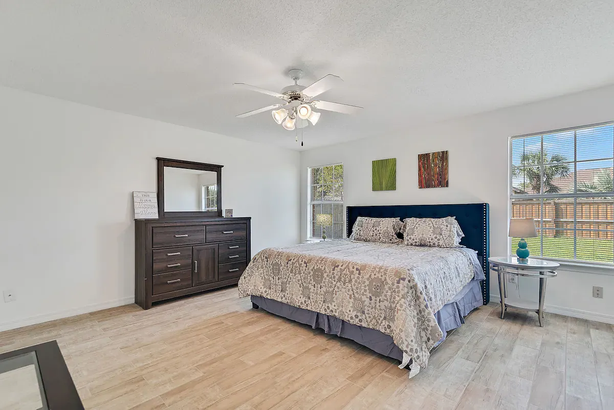3033 Classic Dr — Photo 3