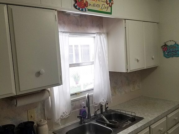 4th image of 26 Hanna Ct