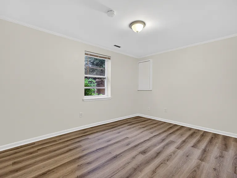 322 Howard Ave — Photo 19