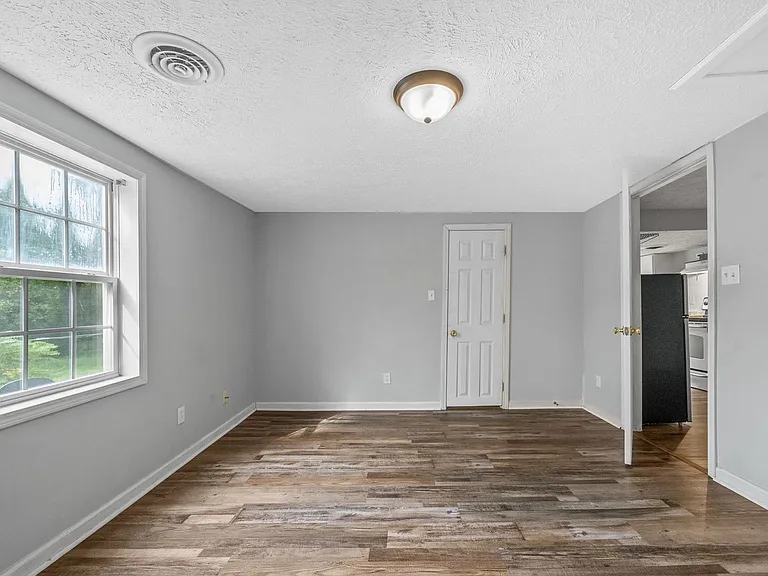 718 Central Ave — Photo 12