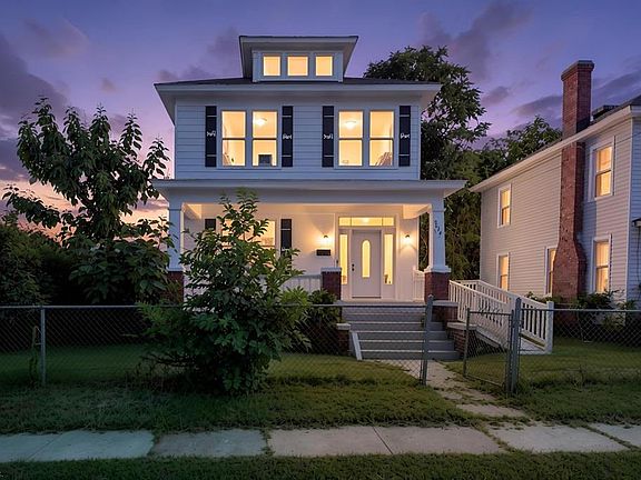 2nd image of 2114 Chestnut Ave