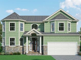 41 Evelyn Ln, Syosset, NY 11791