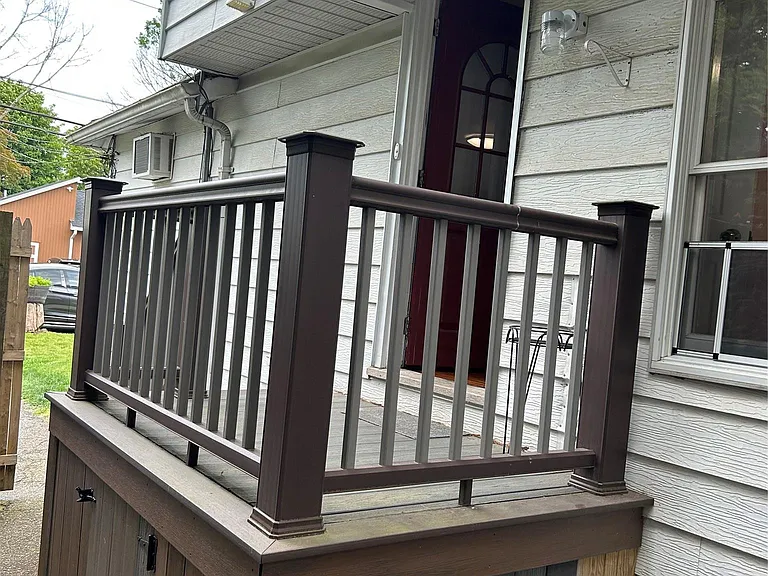 14 Walnut Ave E — Photo 2