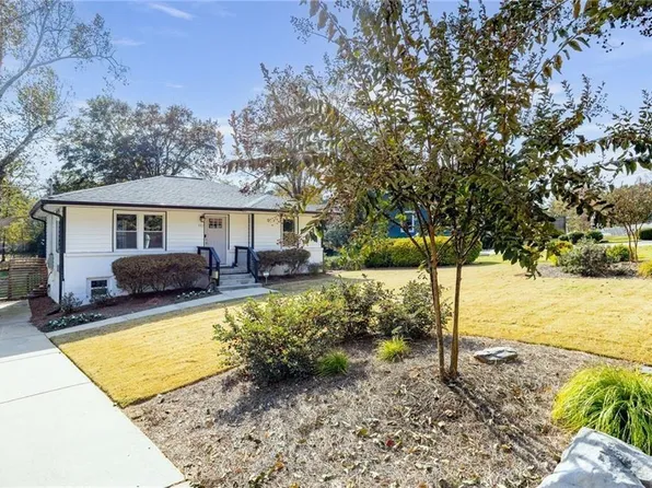 982 Oakdale Dr SE, Smyrna, GA 30080