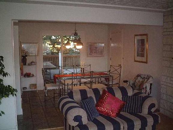 4th image of 2815 W Wilcox Dr