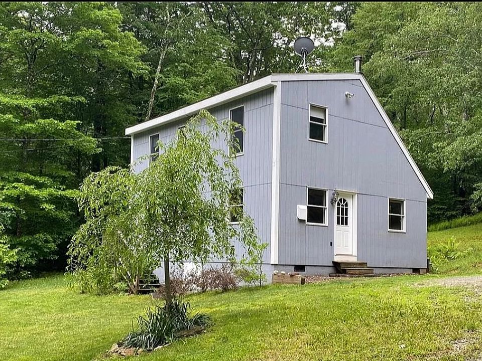 View from yard featuring main entrance