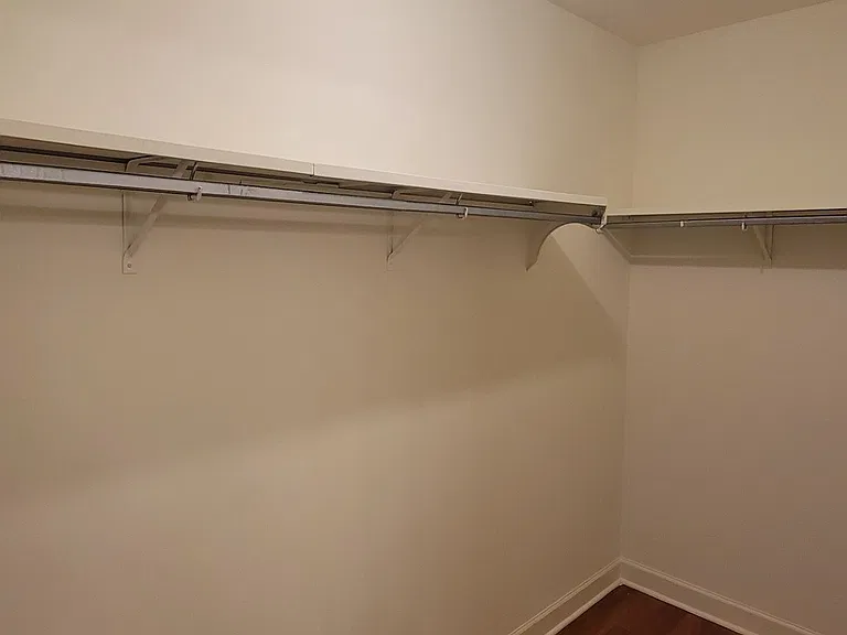 Farmingdale Apartments — Photo 67