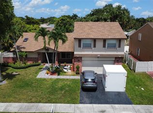 1170 White Stone Way, Davie, FL 33325