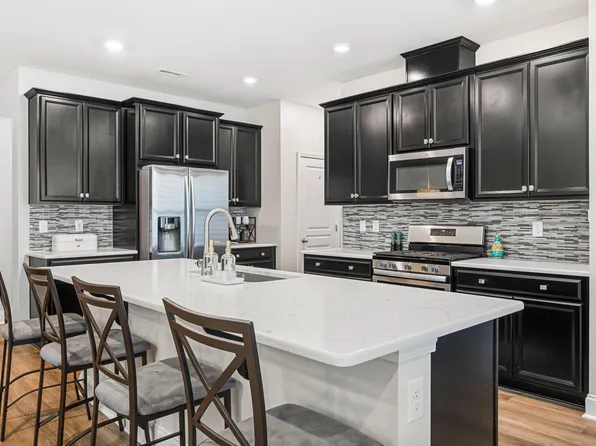 4021 Reunion Creek Pkwy, Apex, NC 27539