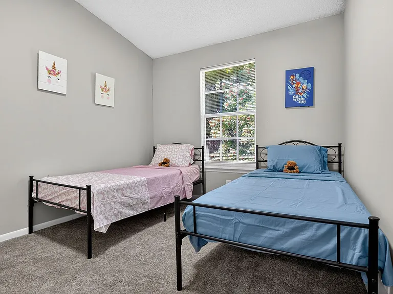 Oakwood Townhomes — Photo 11