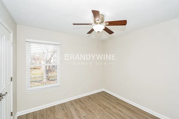 1138 Melvin Dr — Photo 12