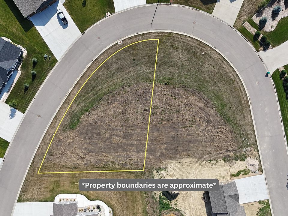 1st image of 706 Valley View Cir