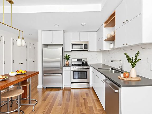 4th image of 577 Baltic St APT 4C