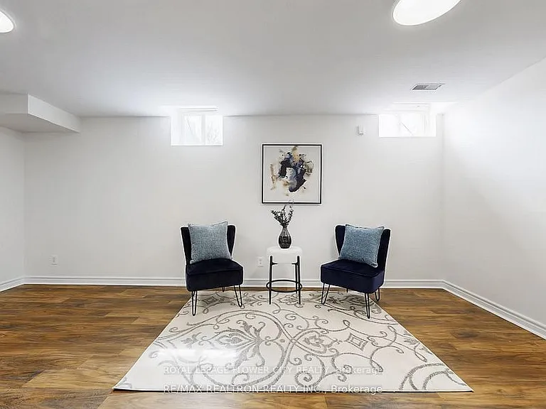60 Colombo Cres #BASEMENT — Photo 5