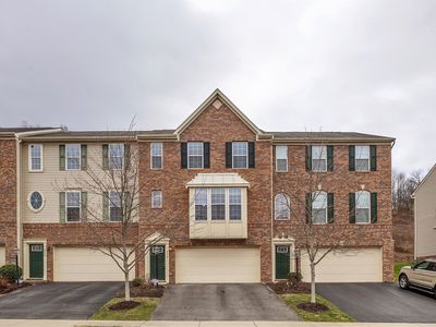 230 Broadstone Dr, Mars, PA, 16046