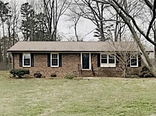 4204 Enchanted Ln, Greensboro, NC 27406