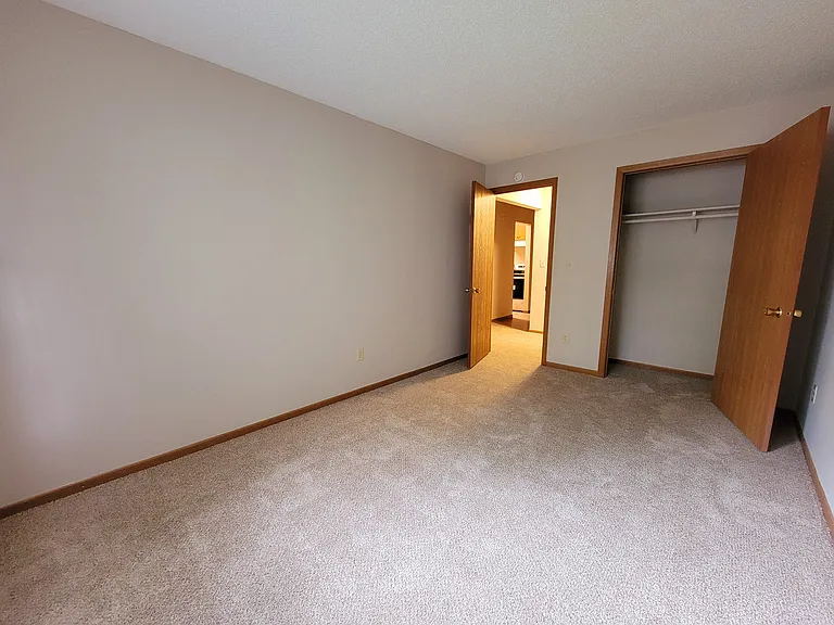 Silver Pines — Photo 10