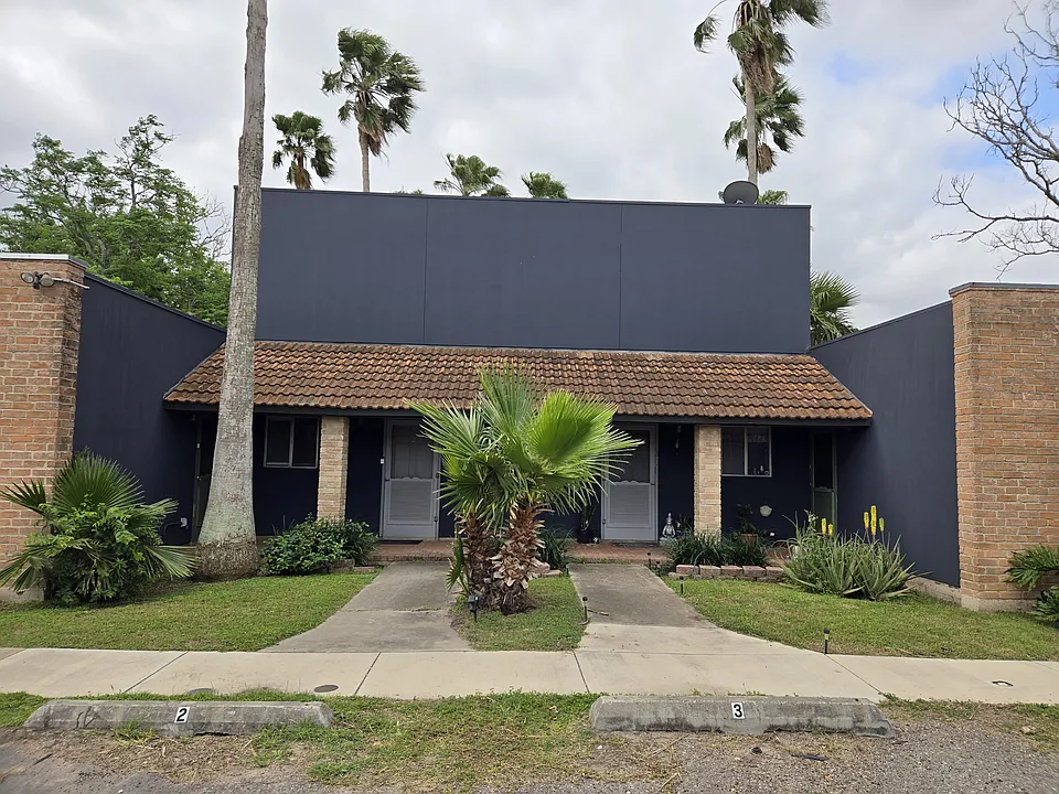 313-3 Bolivar Ave