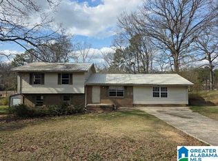 1119 Chatwood Dr, Anniston, AL 36206