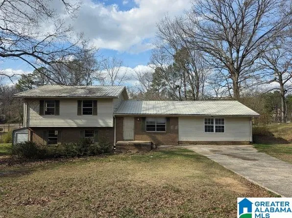 1119 Chatwood Dr, Anniston, AL 36206