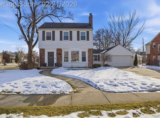 2307 Lloyd Ave, Royal Oak, MI 48073