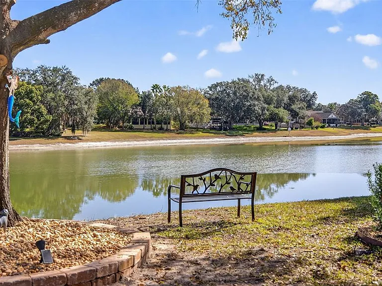 411 Del Mar Dr — Photo 35