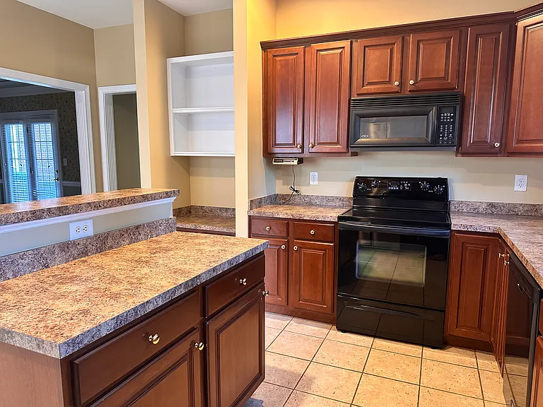 625 Vincent Way — Photo 11
