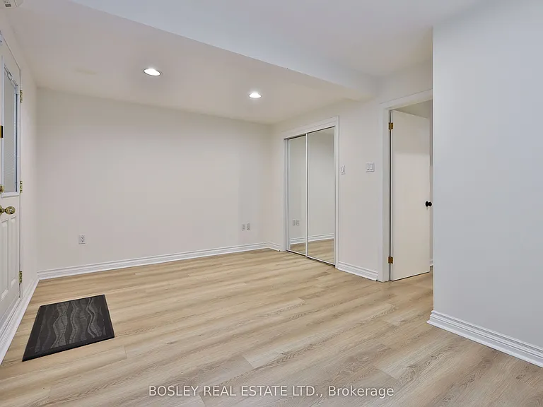 144 Evelyn Ave #LOWER — Photo 7