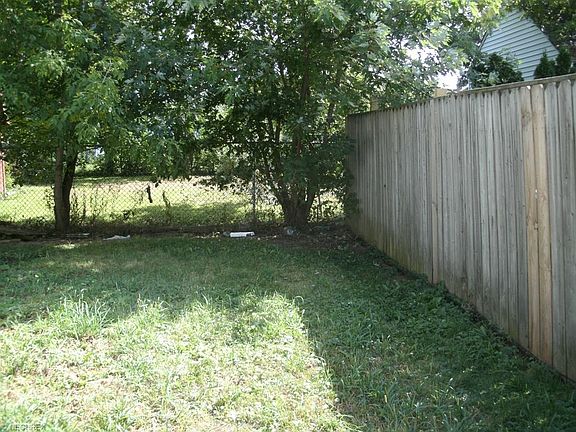 3rd image of 1315 W 13th St