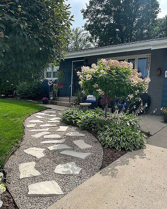 1st image of 533 Prospect Dr