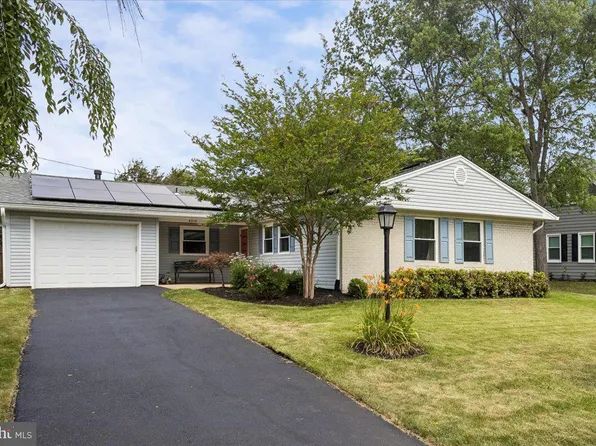 4214 Penner Ln, Fairfax, VA 22033