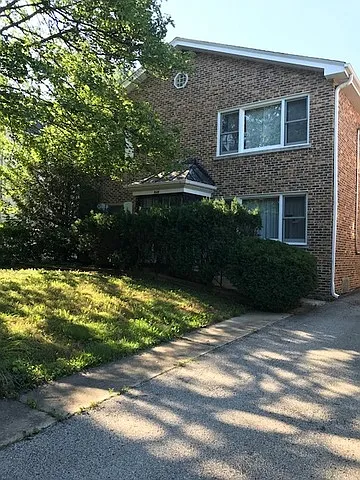 848 Deerfield Rd photo 1