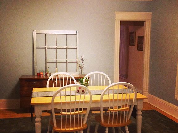 Furnished dining area