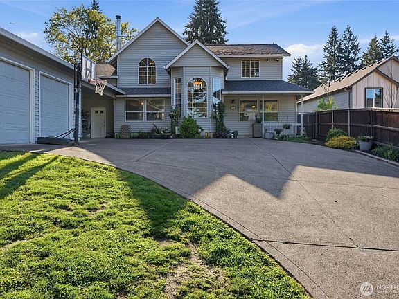 2nd image of 4714 NW Division Avenue