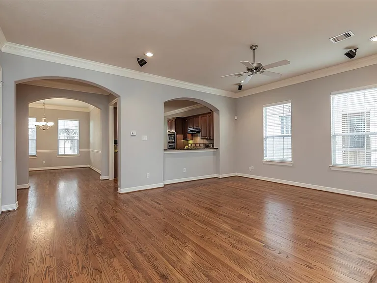 10126 Holly Chase Dr — Photo 7