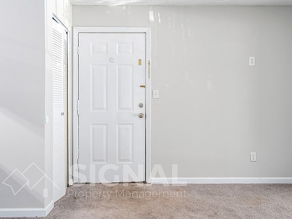 3rd image of 415 Skyview Dr APT J