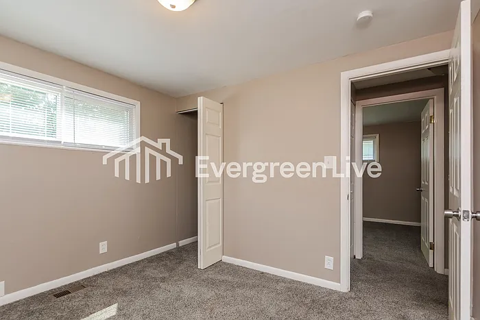 4014 Woodcliffe Ave — Photo 10