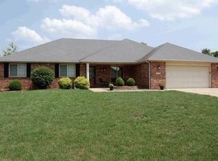 8750 Carriage Ln, Pendleton, IN 46064