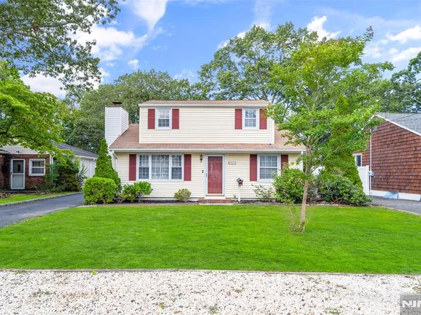 611 Boulton Ave, Point Pleasant Beach, NJ 08742