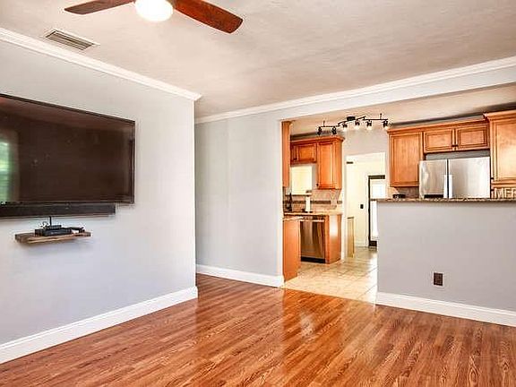 5th image of 4728 W Lawn Ave