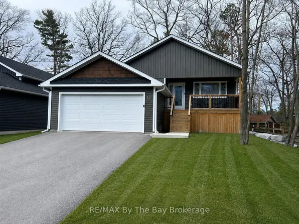 16 Caribbean Dr, Wasaga Beach, ON L9Z 2W3