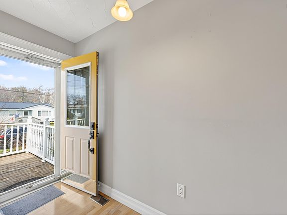 5th image of 34 Glenda Cres