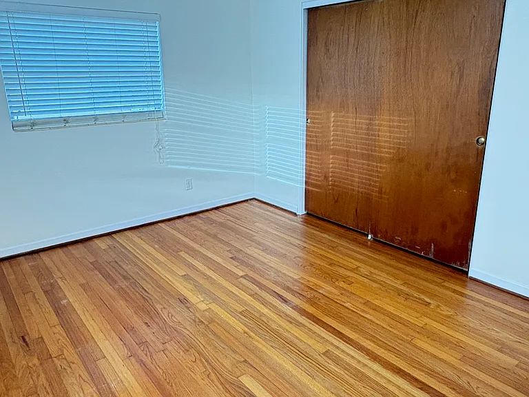 3243 N Orange Ave — Photo 26