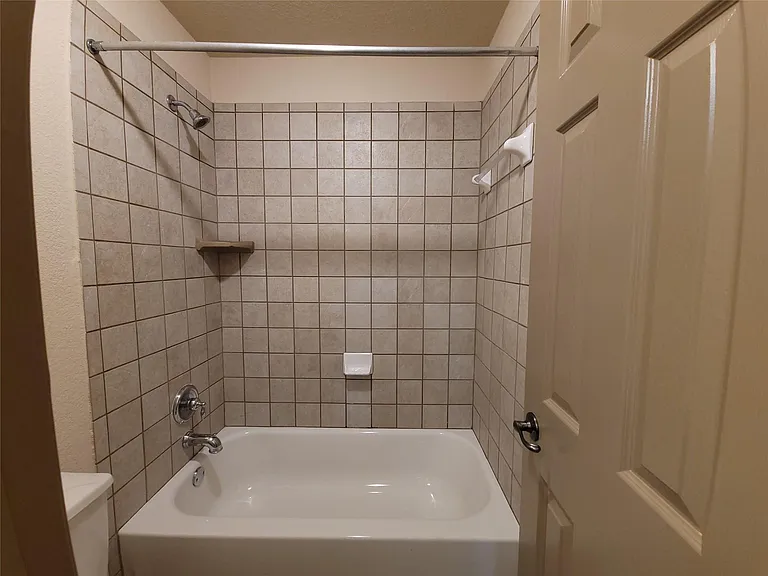 10028 Lisi Anne Dr — Photo 26