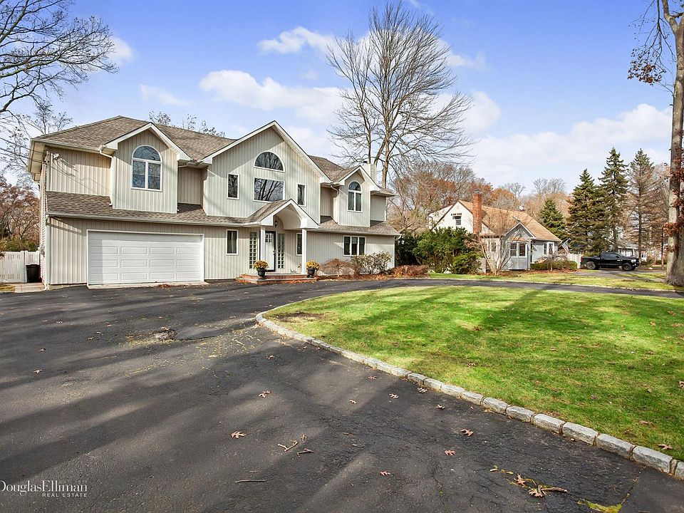 1st image of 28 Pineacre Dr